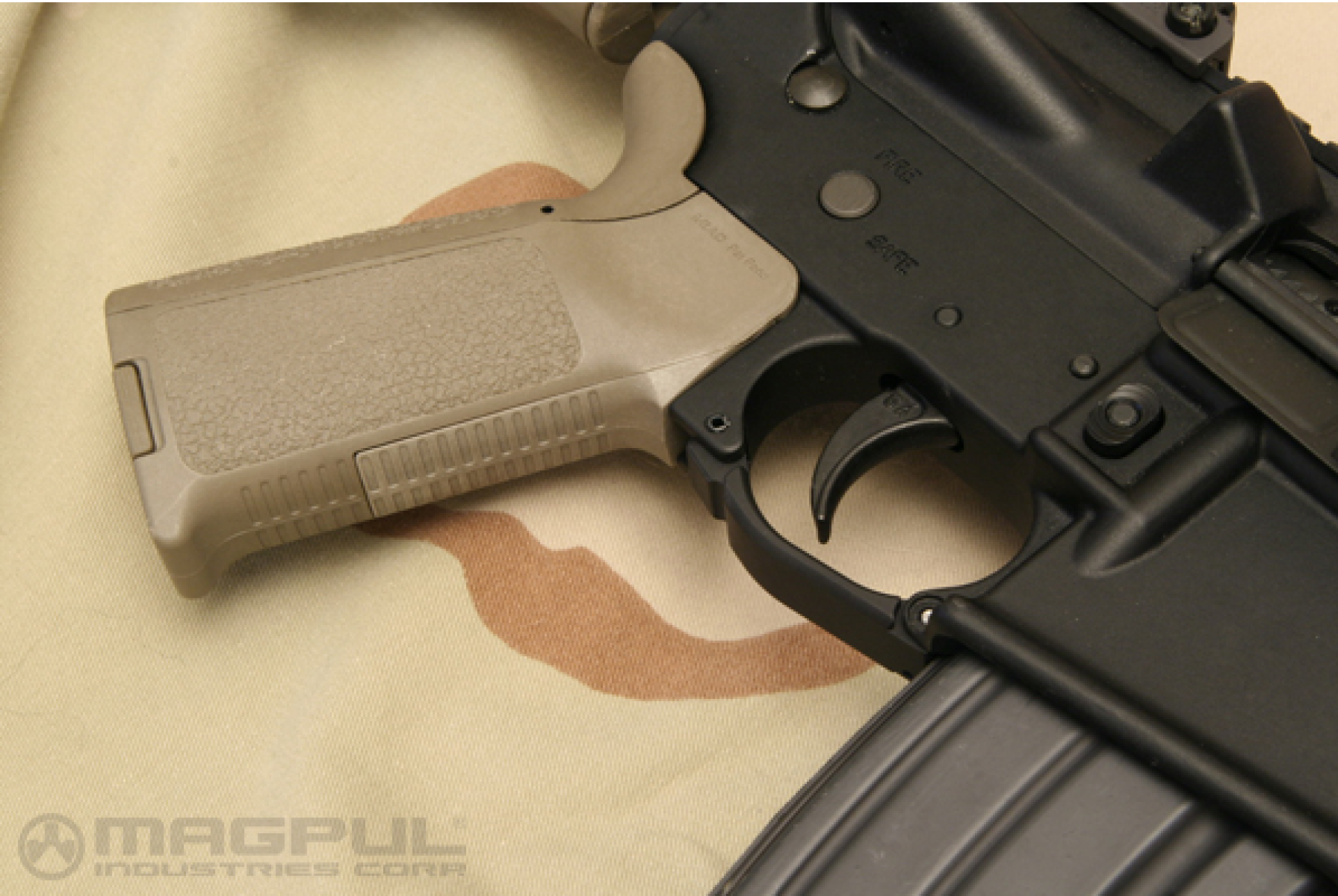 MIAD Mission Adaptable AR-15/M-4 Grip Kit, Dark Earth